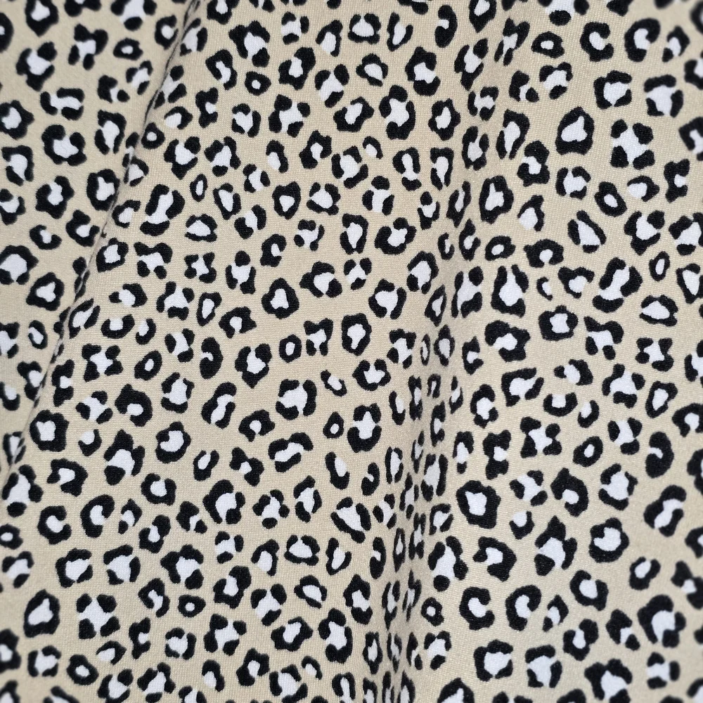 Boutique Chic Leopard Print Knot Front Blouse Size Medium - Picture 6 of 6
